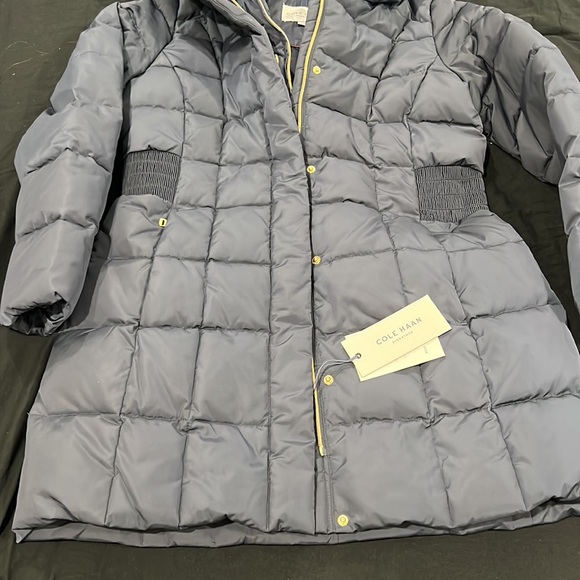Cole Haan puffer hooded down/feather jacket! Navy blue’ New’ size Medium - Picture 2 of 14